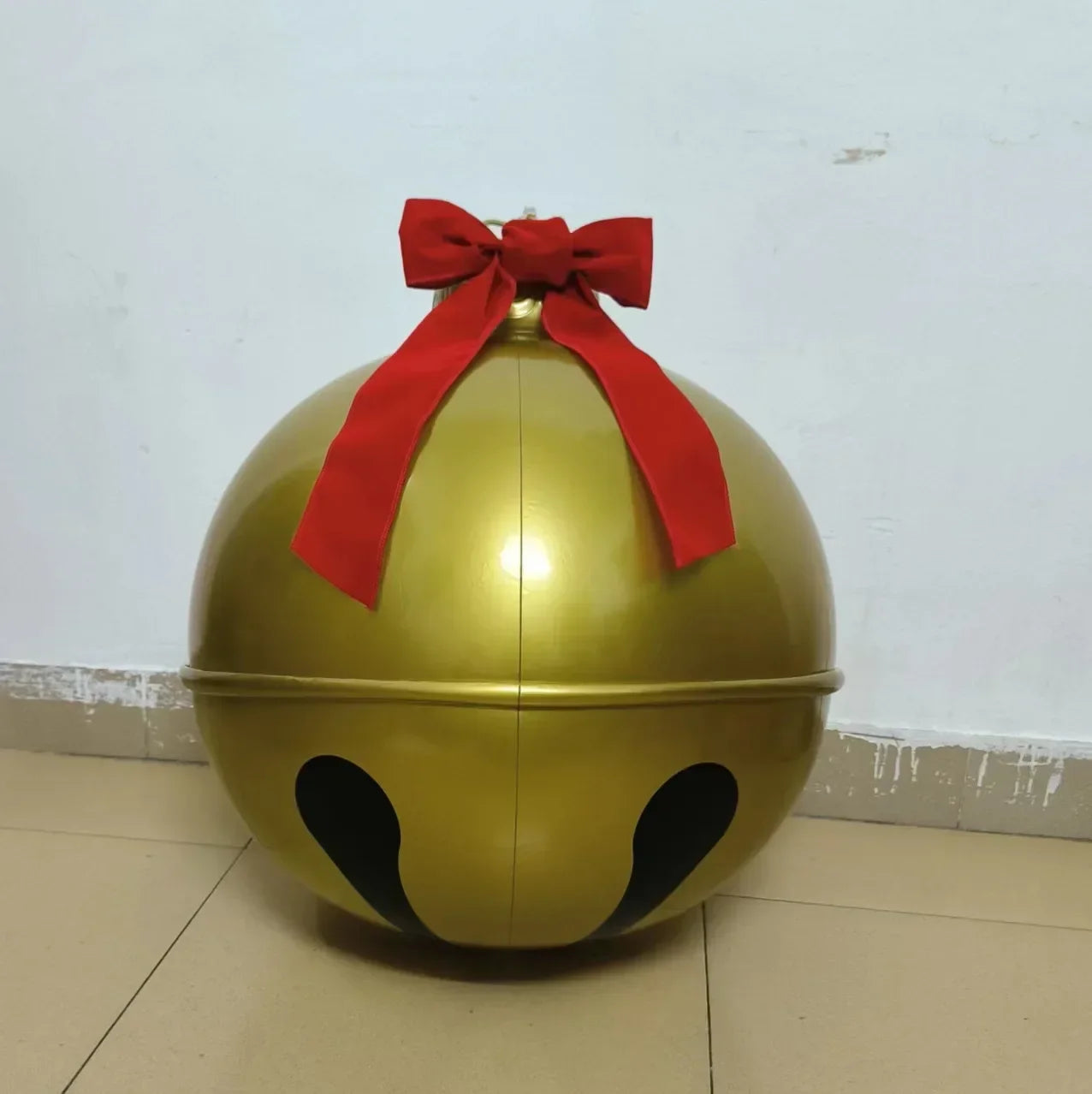 This 60cm Giant Outdoor Christmas Inflatable Decorated Ball is the perfect addition to your holiday decor! Made of high-quality PVC material, this festive ball comes with 21pcs of Xmas tree decorations toy balls included, ensuring your Christmas setup is complete and ready to spread joy. Double Cart provides Best products for your home in Tampa, FL.