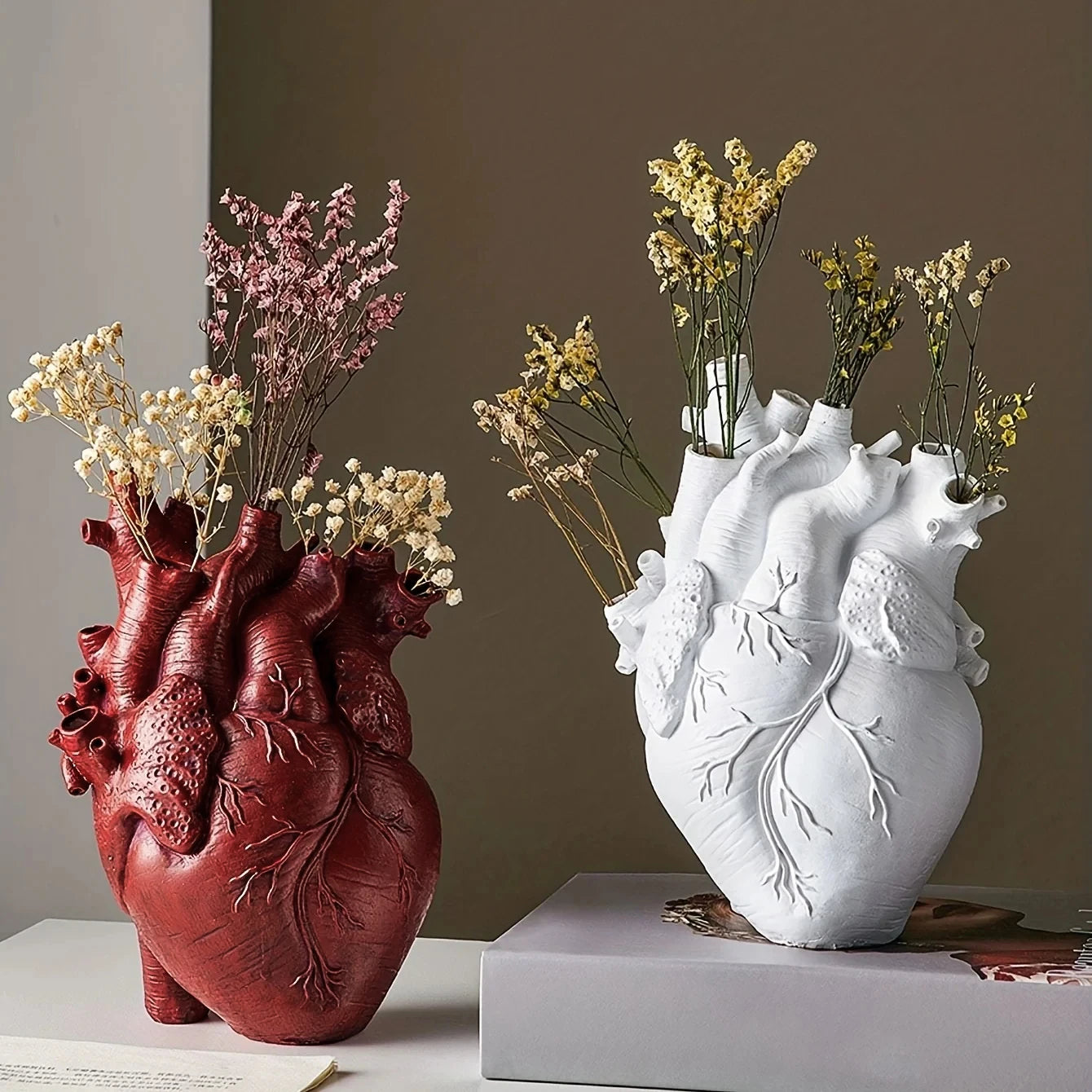 This striking Anatomical Heart Resin Vase is a must-have for anyone looking to add a touch of glam to their tabletop decor. Double Cart provides Best products for your home in Baltimore, MD.