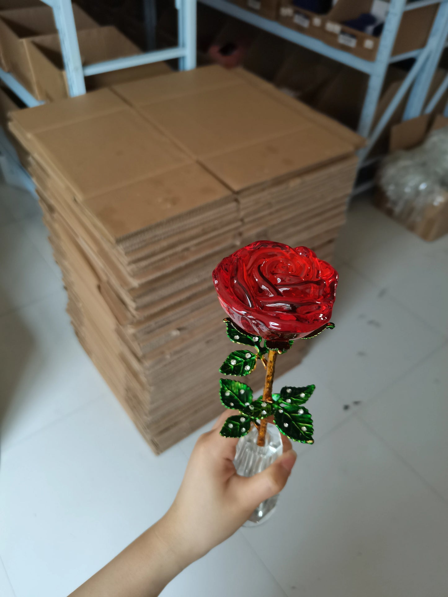 Introducing the exquisite Crystal Glass Rose, a gorgeous piece measuring 240mm in height and 50mm in width and depth. Double Cart provides Best products for your home in Detroit, MI.